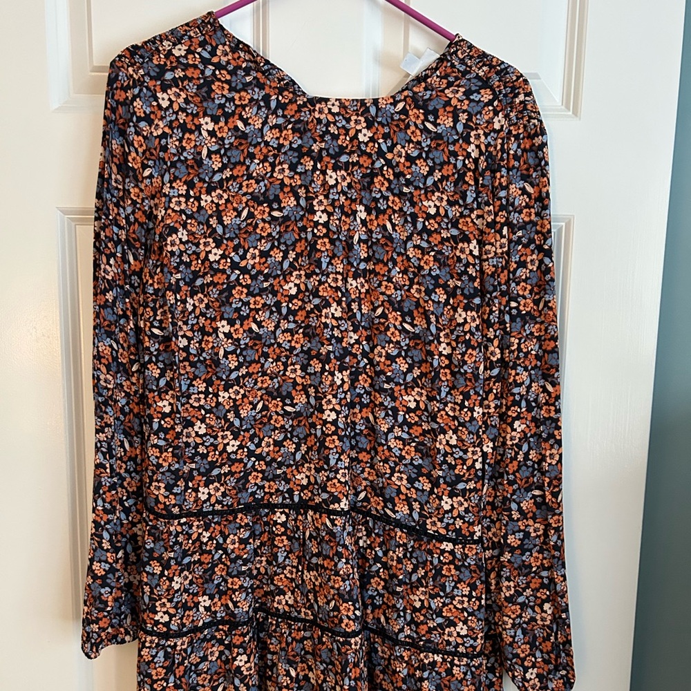 J. Jill Vibrant Floral tunic with Long Sleeves